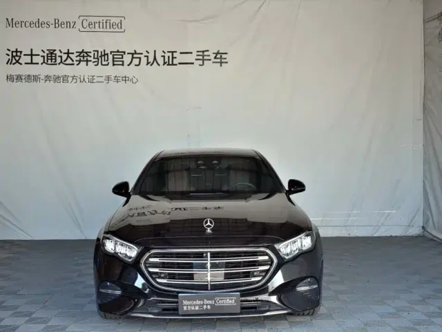 Mercedes-Benz E-Class — Фото автомобиля 2