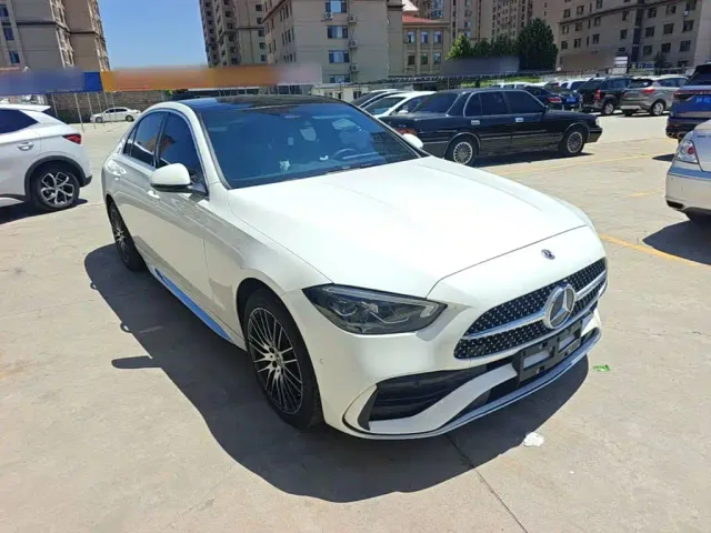 Mercedes-Benz C-Class — Фото автомобиля 3