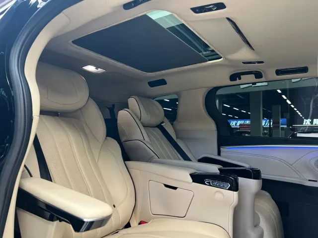 Toyota Granvia — Фото автомобиля 14