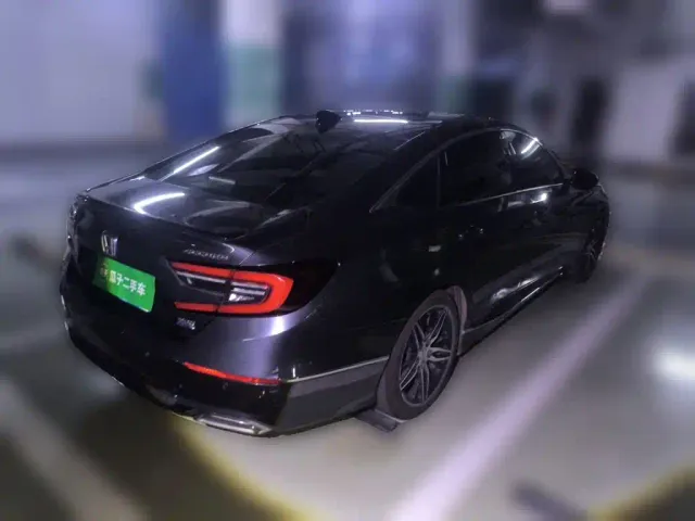 Honda Accord — Фото автомобиля 6