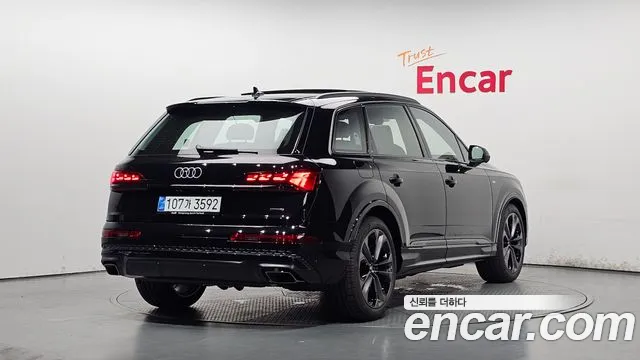 Audi Q7 55 TFSI quattro Premium — Фото автомобиля 2