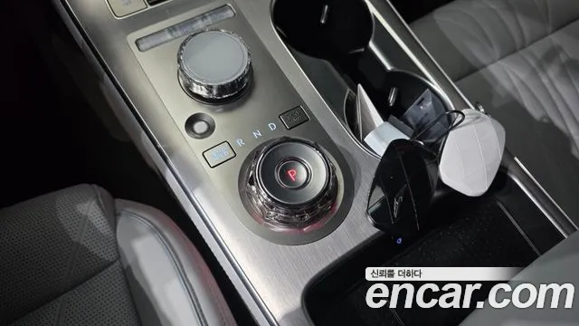 Genesis GV70 — Фото автомобиля 12