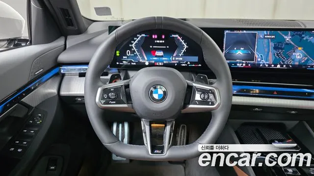 BMW 5-Series 5 серия (G60) 530i xDrive M Sport — Фото автомобиля 15