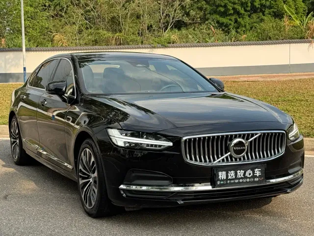 Volvo S90 — Фото автомобиля 3