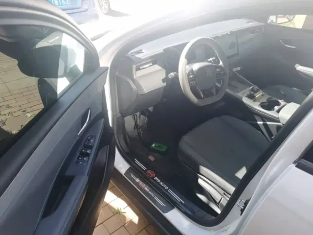 BYD Qin PLUS — Фото автомобиля 15
