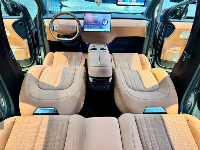 Changan Qiyuan E07 — Фото автомобиля 30
