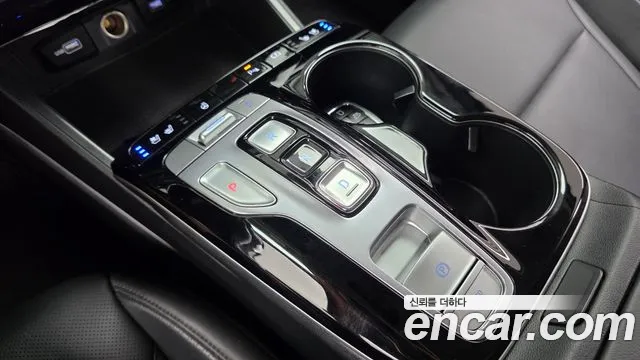 Hyundai Tucson Tucson (NX4) Дизель 2.0 2WD — Фото автомобиля 9