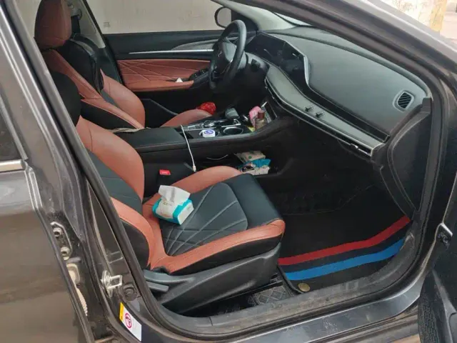Changan Eado — Фото автомобиля 8