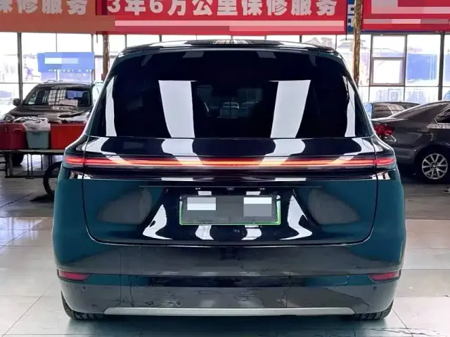 Li Auto L9 — Фото автомобиля 8