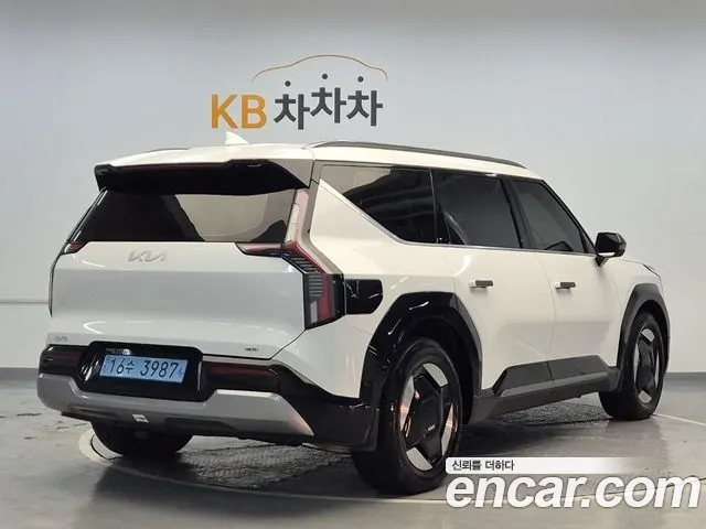 Kia EV9 — Фото автомобиля 4