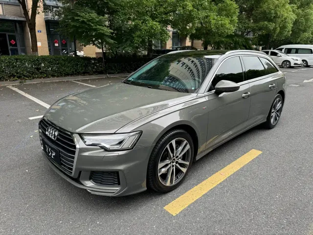 Фотография автомобиля — Audi A6