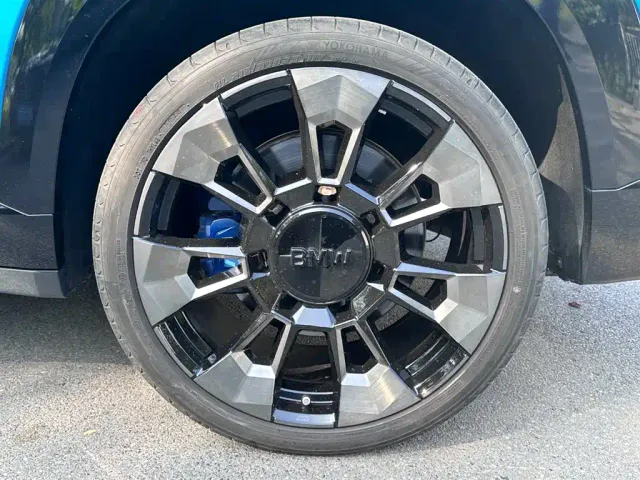 BMW XM — Фото автомобиля 18