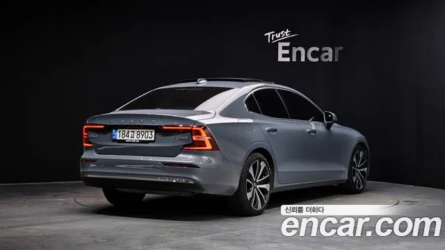 Вольво S60 S60 третьего поколения — Фото автомобиля 2