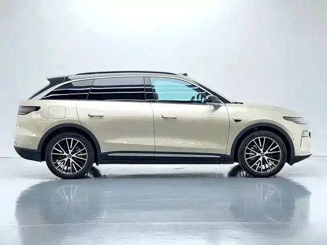 Leapmotor C11 — Фото автомобиля 9
