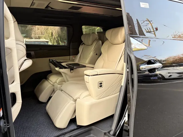 Toyota Alphard — Фото автомобиля 18