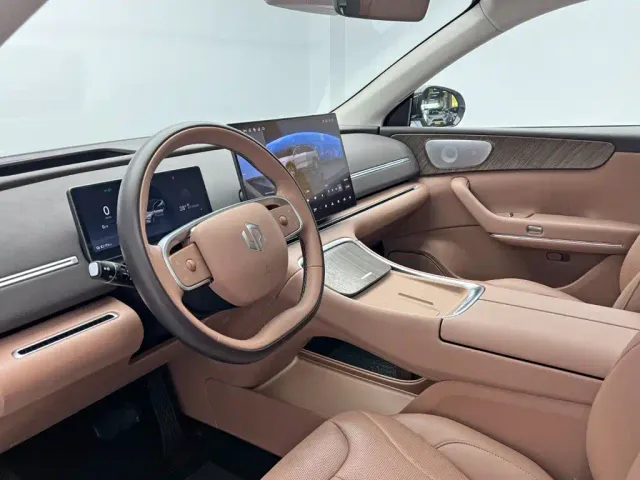 Leapmotor C11 — Фото автомобиля 14