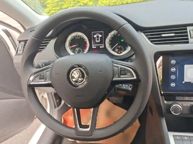 Skoda Octavia — Фото автомобиля 10