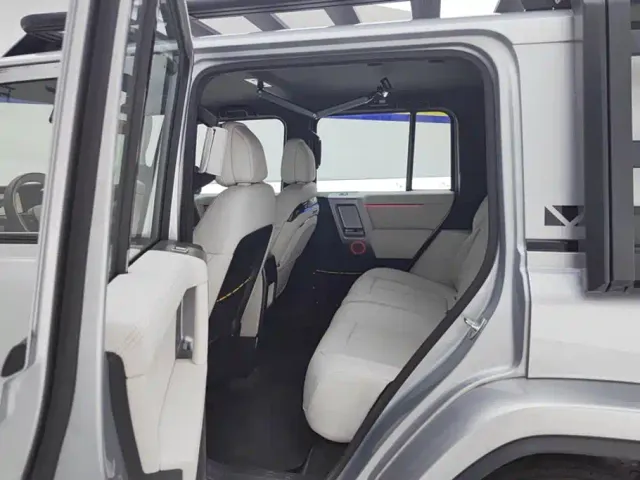 iCAR V23 — Фото автомобиля 11