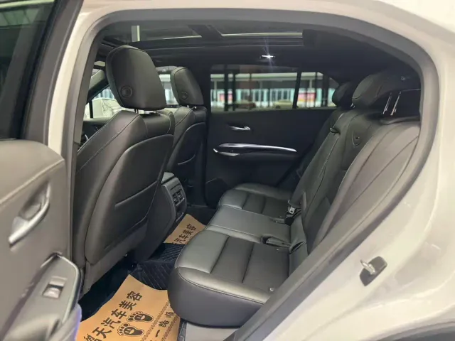 Cadillac XT4 — Фото автомобиля 10