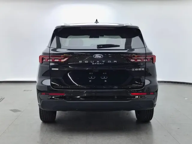 Ford Lingrui — Фото автомобиля 4