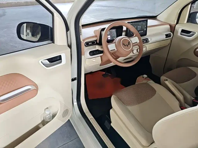 Wuling Hongguang Mini EV — Фото автомобиля 15
