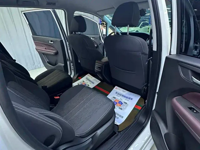GAC Trumpchi M6 — Фото автомобиля 11