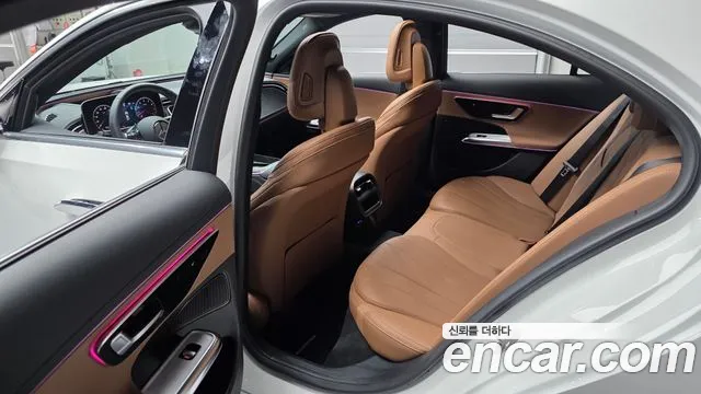 Mercedes-Benz E-Class W214 — Фото автомобиля 24