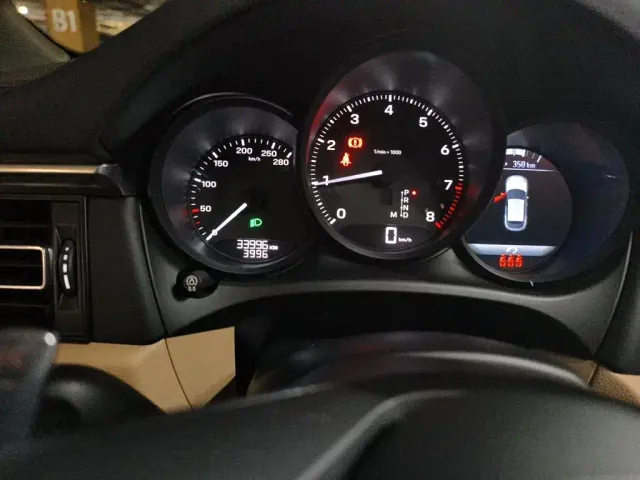 Porsche Macan — Фото автомобиля 8