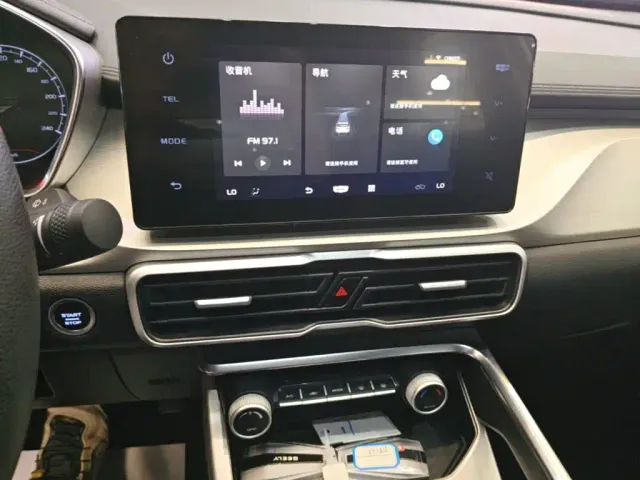 Geely Binyue — Фото автомобиля 12