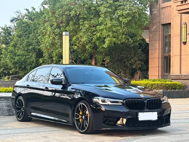 BMW 5 Series — Фото автомобиля 3