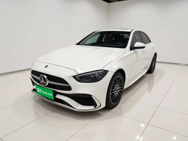 Фотография автомобиля — Mercedes-Benz C-Class
