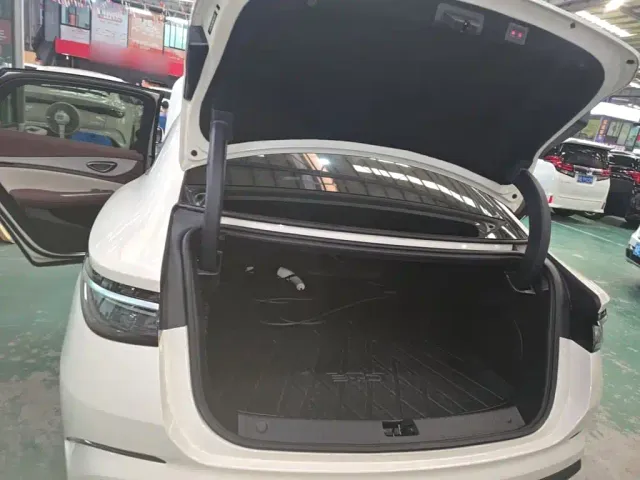 BYD Seal 07 DM-i — Фото автомобиля 18