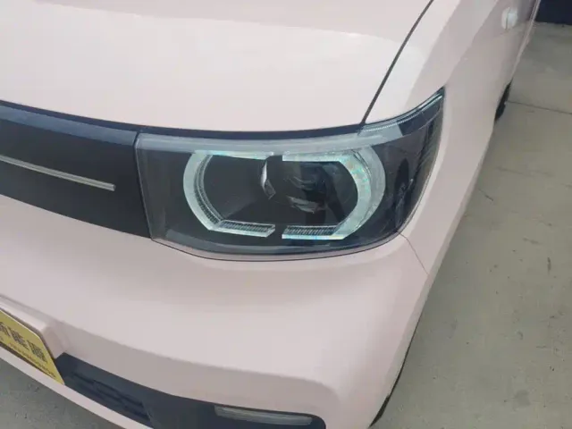 Wuling Hongguang Mini EV — Фото автомобиля 23