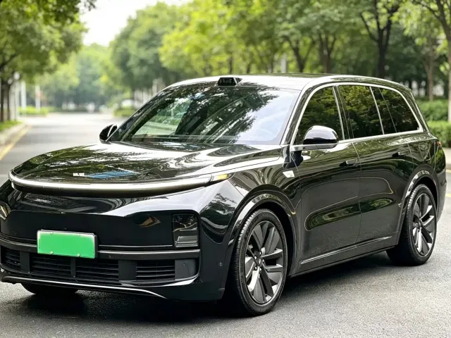 Li Auto L9 — Фото автомобиля 6