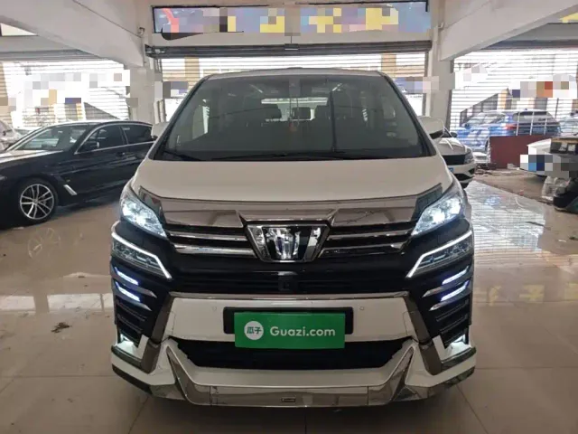 Toyota Vellfire — Фото автомобиля 2