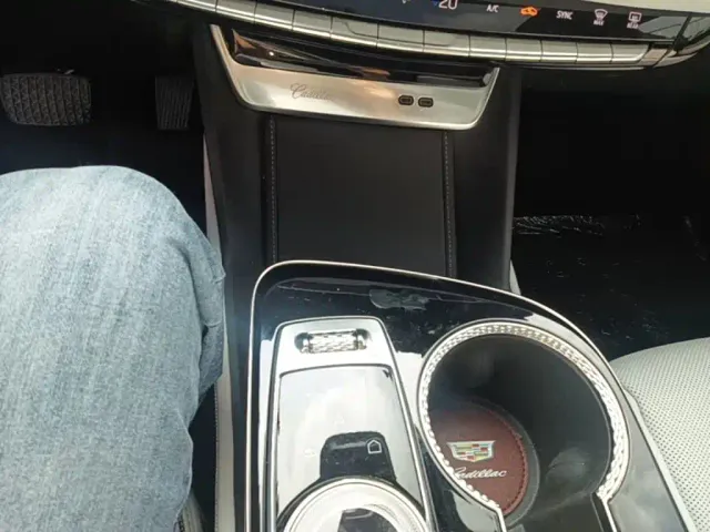 Cadillac GT4 — Фото автомобиля 13