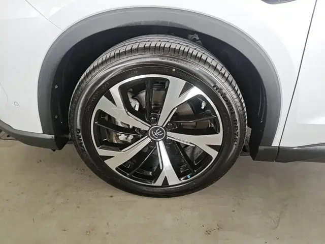 BYD Song Pro — Фото автомобиля 22