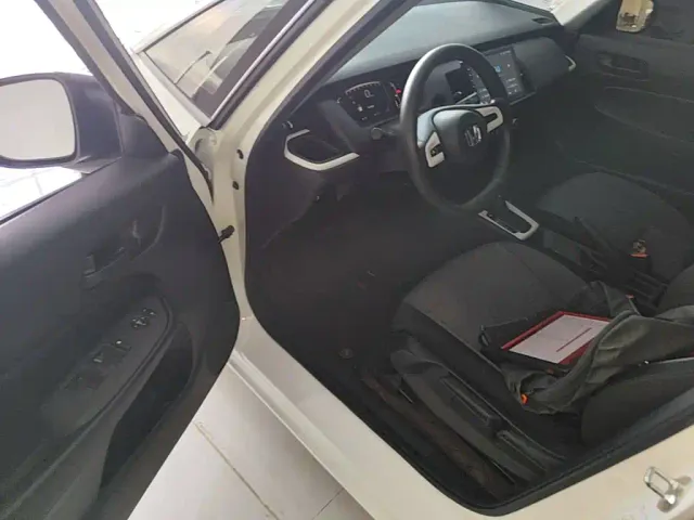 Honda Fit — Фото автомобиля 15