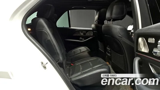 Mercedes-Benz GLE-Class — Фото автомобиля 12