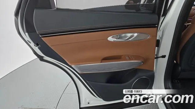 Genesis GV70 — Фото автомобиля 14