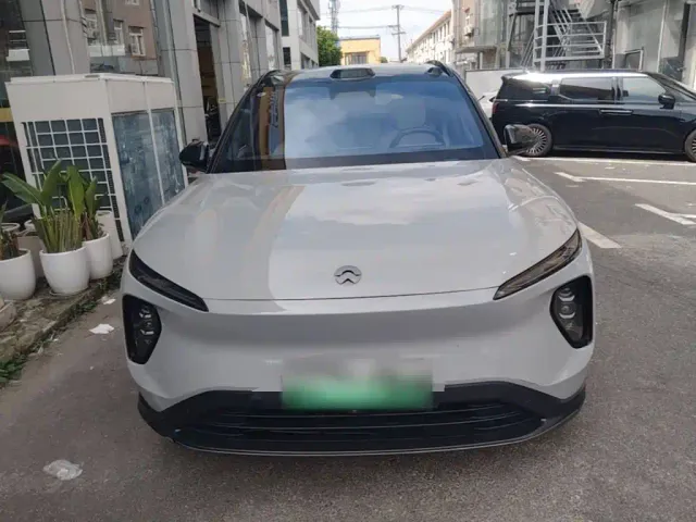 Nio ES6 — Фото автомобиля 2