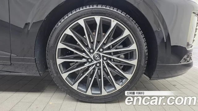 Hyundai Grandeur Grandeur (GN7) 3.5 Бензин 4WD — Фото автомобиля 5