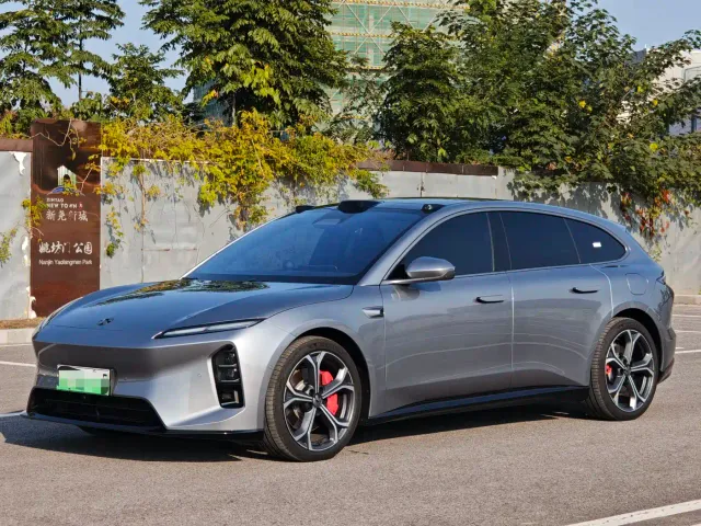 Фотография автомобиля — Nio ET5 Touring