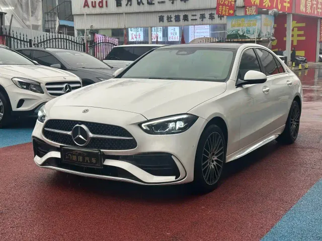 Фотография автомобиля — Mercedes-Benz C-Class