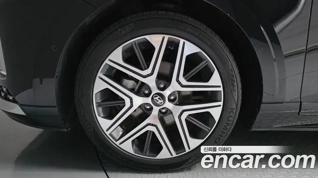 Hyundai Grandeur GN7 — Фото автомобиля 5