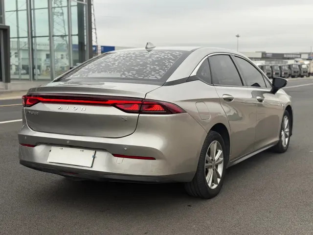 GAC Aion S — Фото автомобиля 6