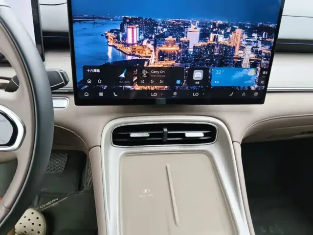 Chery Tiggo 8 PLUS — Фото автомобиля 12