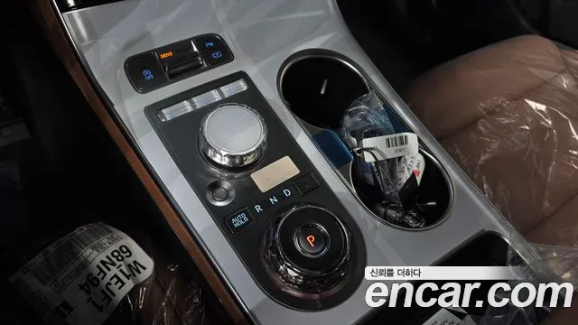 Genesis GV70 — Фото автомобиля 12