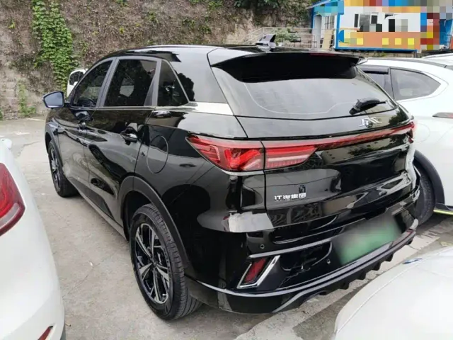 JAC Motors QX PHEV — Фото автомобиля 4