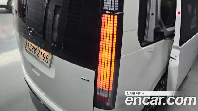 Hyundai Staria Staria 4WD Lounge 9 мест — Фото автомобиля 21